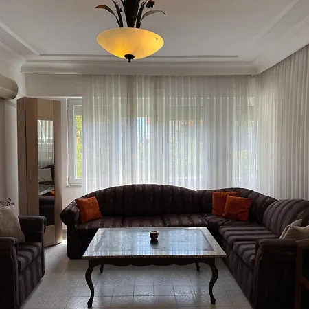 Apartment At The Cleopatra With A Balcony *