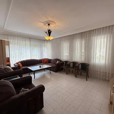 Apartment At The Cleopatra With A Balcony